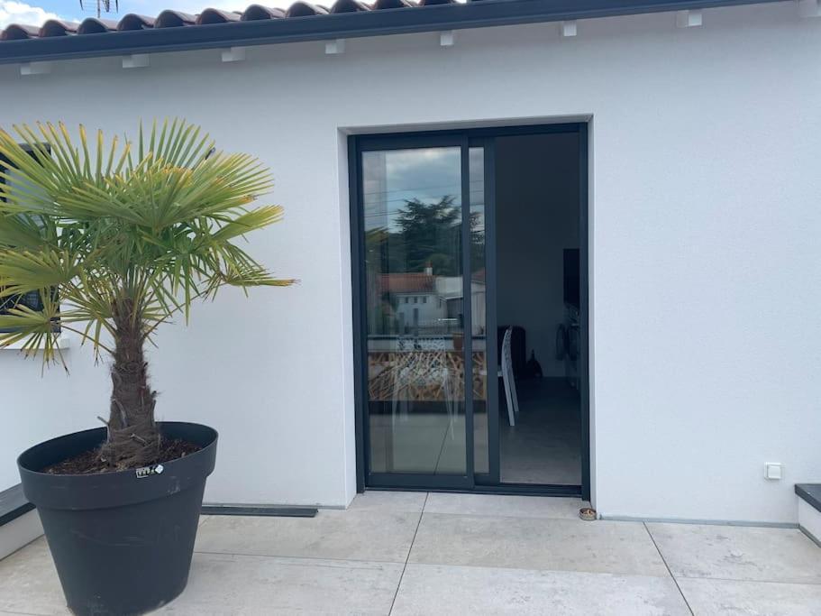 Maison Terrasse Proche Centre Ville Et Ile De Re ラ・ロシェル エクステリア 写真