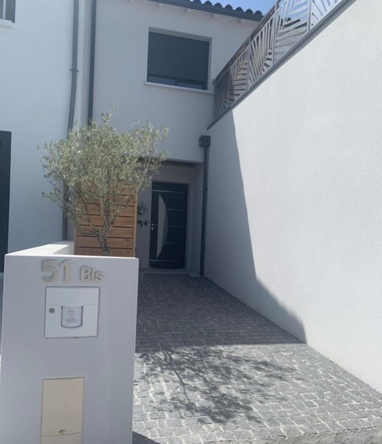 Maison Terrasse Proche Centre Ville Et Ile De Re ラ・ロシェル エクステリア 写真