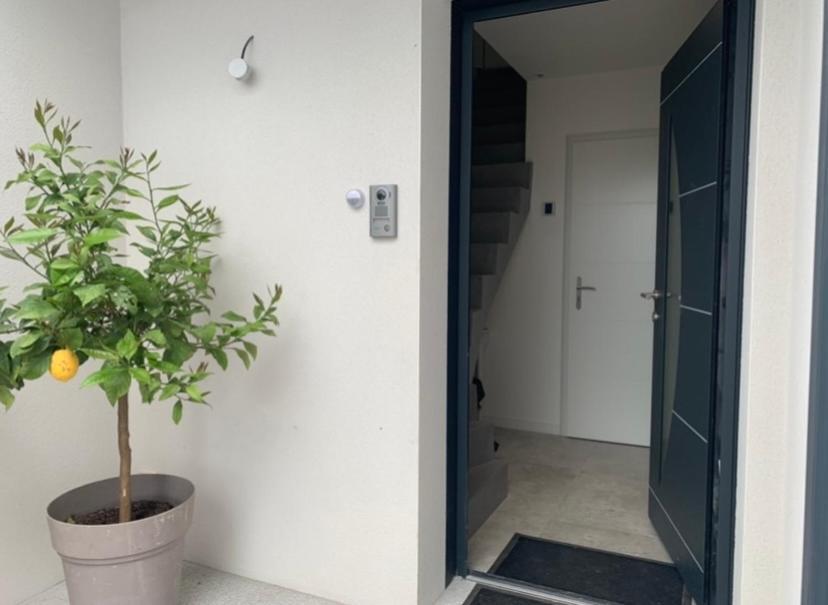 Maison Terrasse Proche Centre Ville Et Ile De Re ラ・ロシェル エクステリア 写真